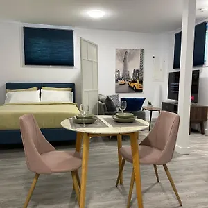 https://cozy-modern-studio-with-free-parking-onsite.ottawa-hotel.net